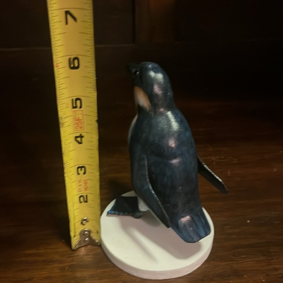1a new penguin Wooden vintage collectible Realistic Bird Figurine Black and Gray - Picture 5 of 8